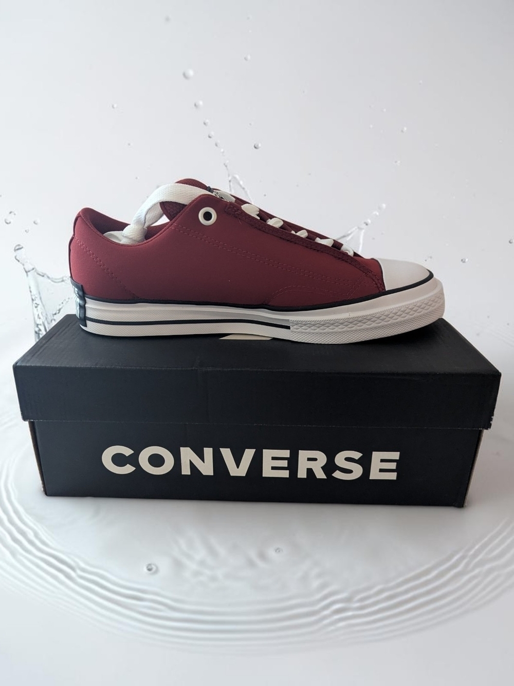 Converse Chuck Taylor Low Top Men's Sneakers - Burgundy/White Size 9.5